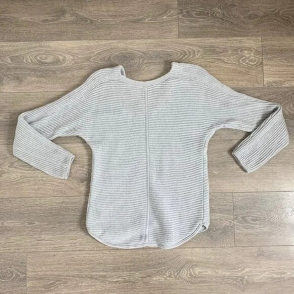 Aritzia Babaton Women's Sweater Cordell  V-neck Cable Knit Merino Wool Gray XS - Picture 15 of 16